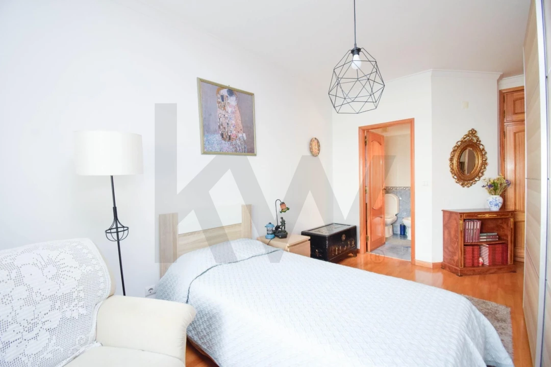 Apartamento T3 para Venda em Algueirão-Mem Martins Foto 19