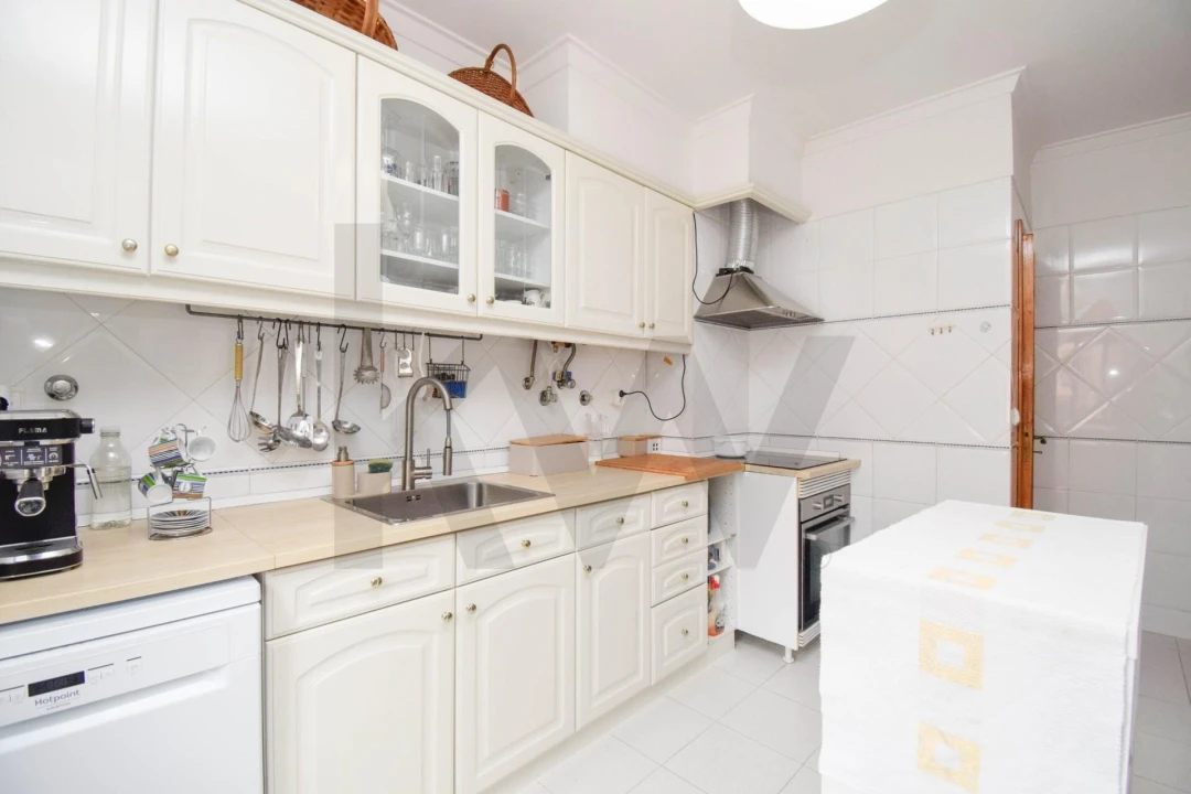 Apartamento T3 para Venda em Algueirão-Mem Martins Foto 7