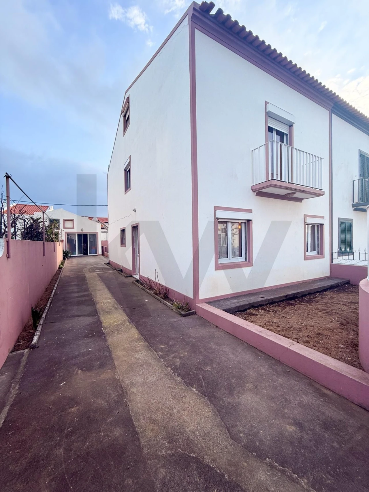 Moradia T4 para Venda em Ponta Delgada (São José) Foto 2