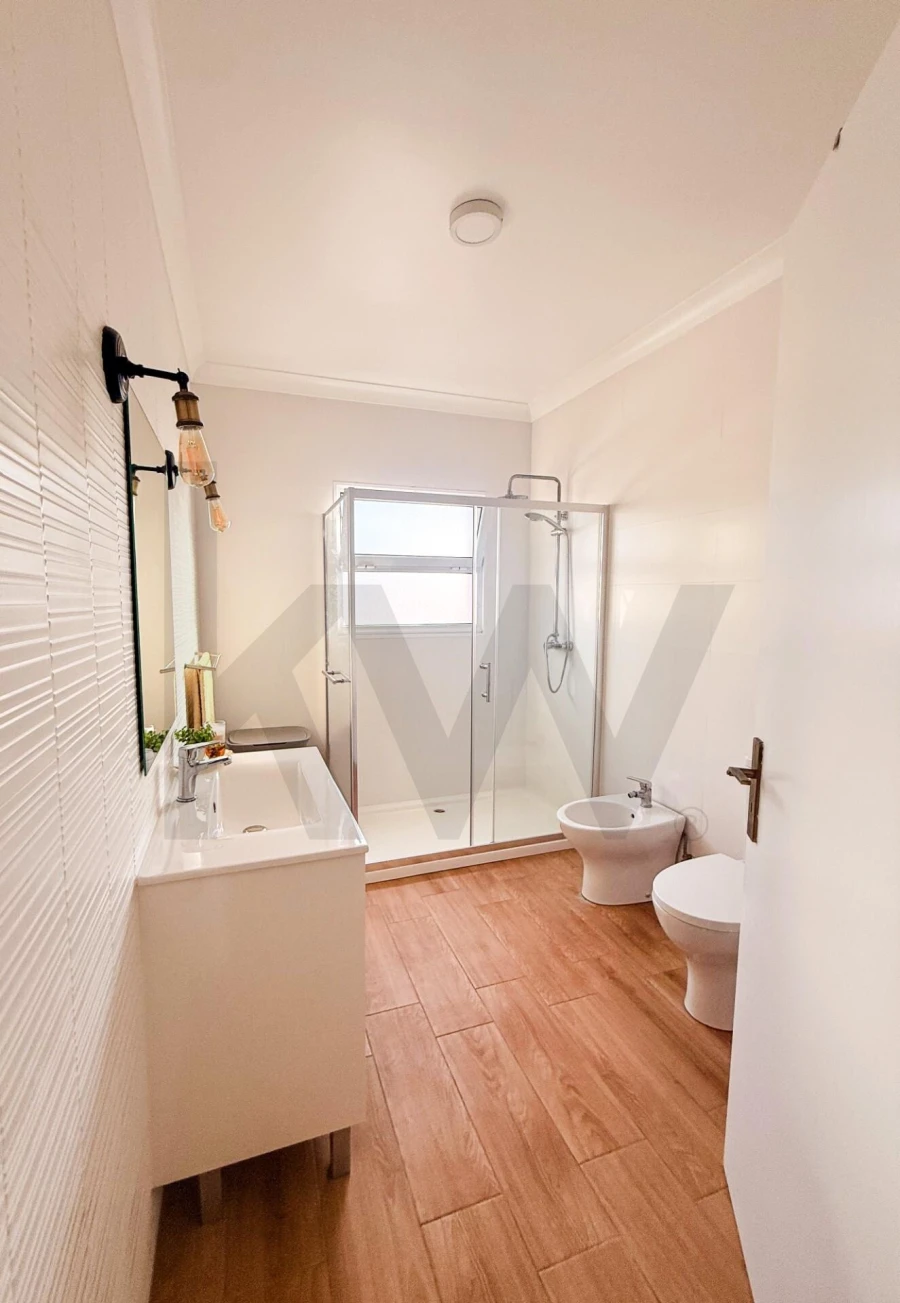 Moradia T4 para Venda em Ponta Delgada (São José) Foto 19