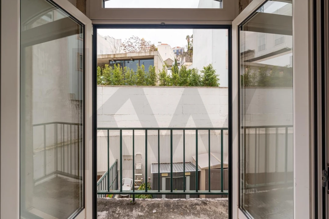 Apartamento T2 para Arrendamento em Santo António Foto 15