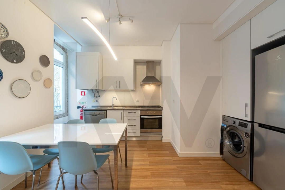 Apartamento T2 para Arrendamento em Santo António Foto 5