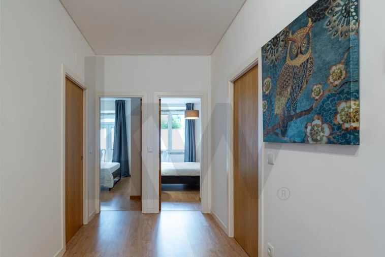 Apartamento T2 para Arrendamento em Santo António Foto 9