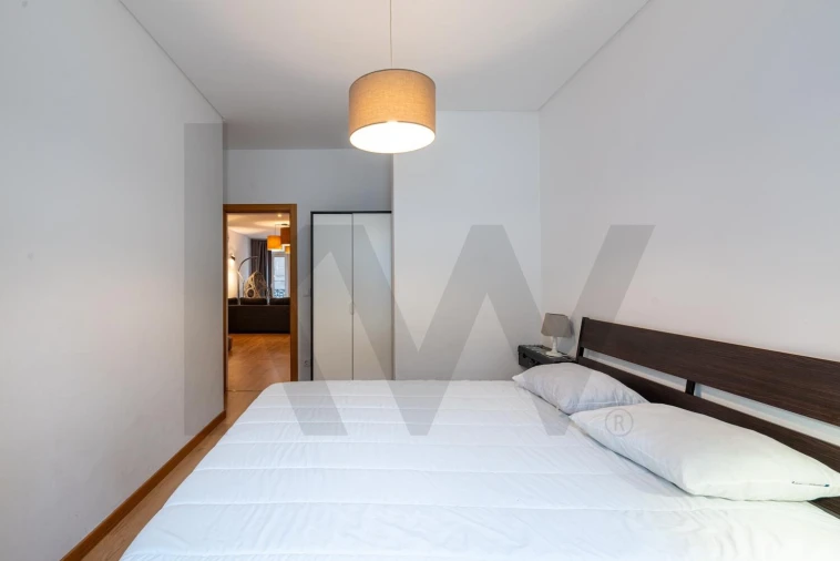 Apartamento T2 para Arrendamento em Santo António Foto 16