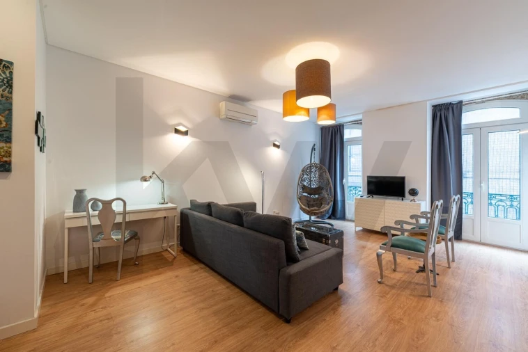 Apartamento T2 para Arrendamento em Santo António Foto 1