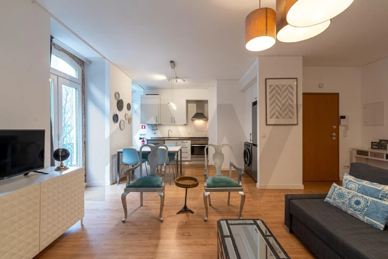 Apartamento T2 para Arrendamento em Santo António Foto 4