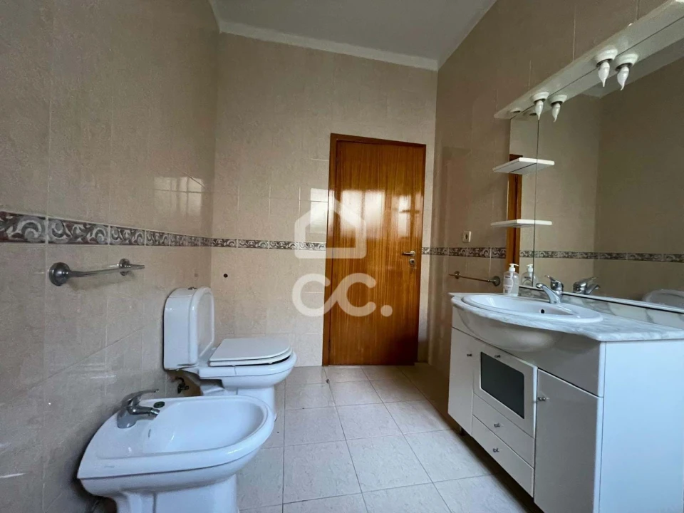 Terreno para Arrendamento em Delães Foto 7