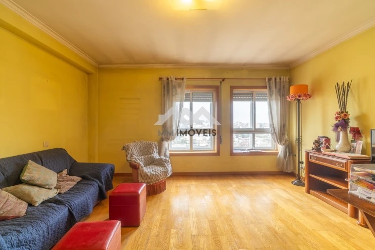 Apartamento T4 para Venda em São João da Madeira Foto 7