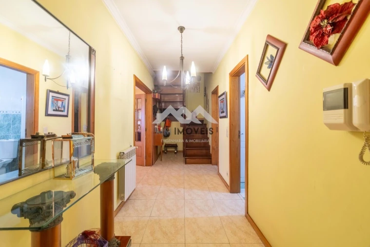 Apartamento T4 para Venda em São João da Madeira Foto 24