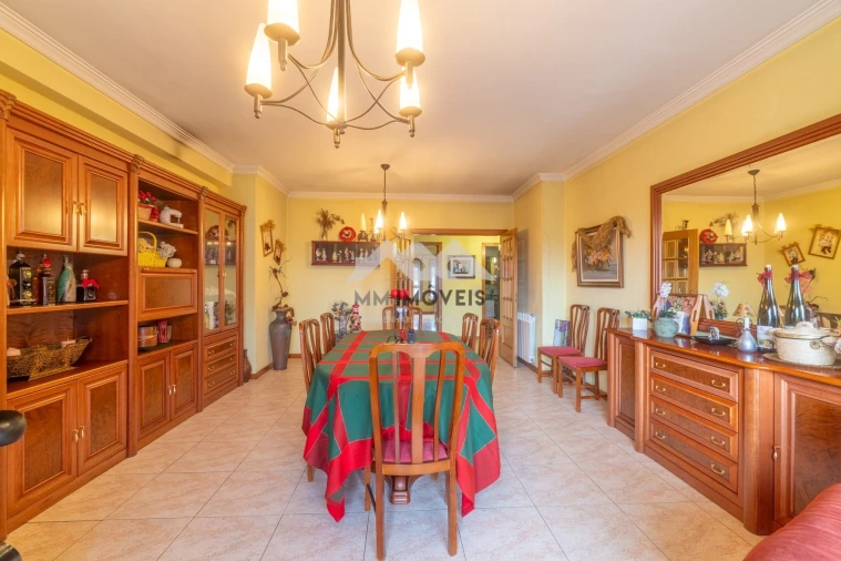 Apartamento T4 para Venda em São João da Madeira Foto 4