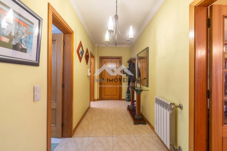 Apartamento T4 para Venda em São João da Madeira Foto 20