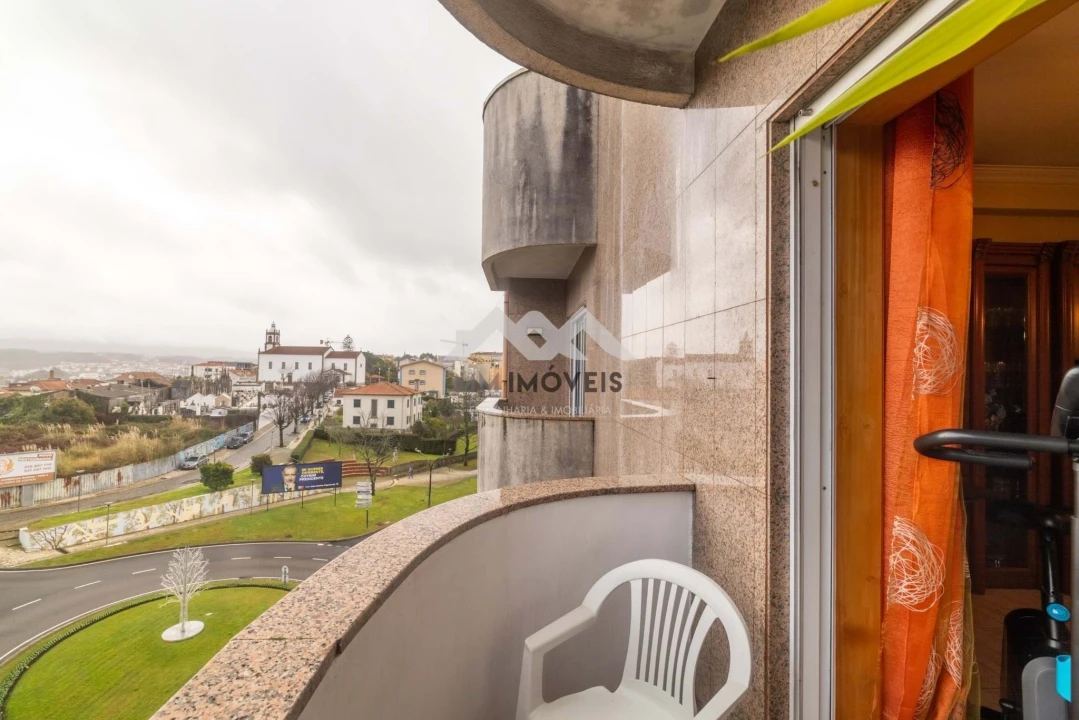 Apartamento T4 para Venda em São João da Madeira Foto 8