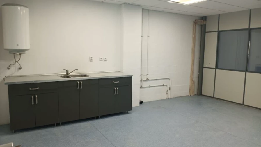 Armazém para Arrendamento em Santo Antão e São Julião do Tojal Foto 11