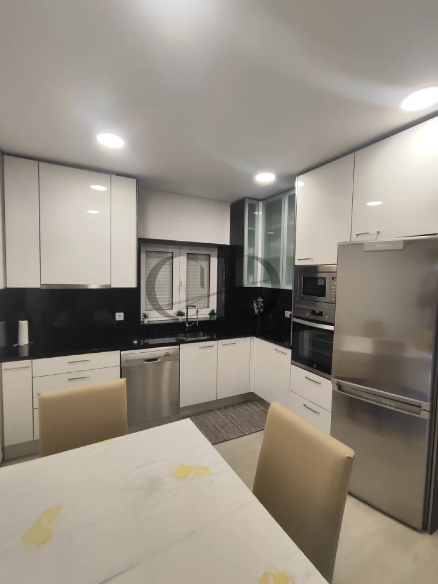 Apartamento T2 para Venda em Vila de Cucujães Foto 5