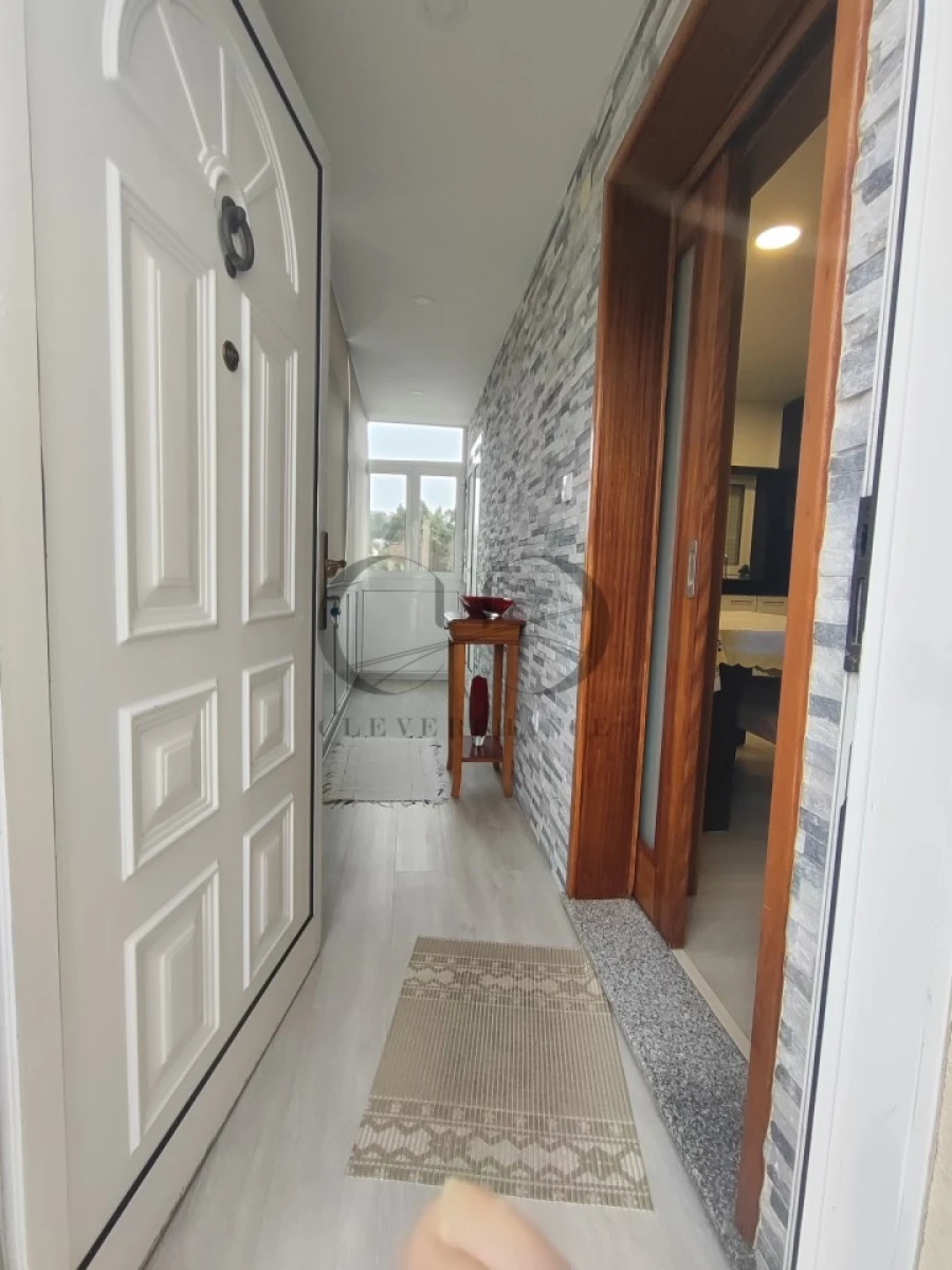 Apartamento T2 para Venda em Vila de Cucujães Foto 7