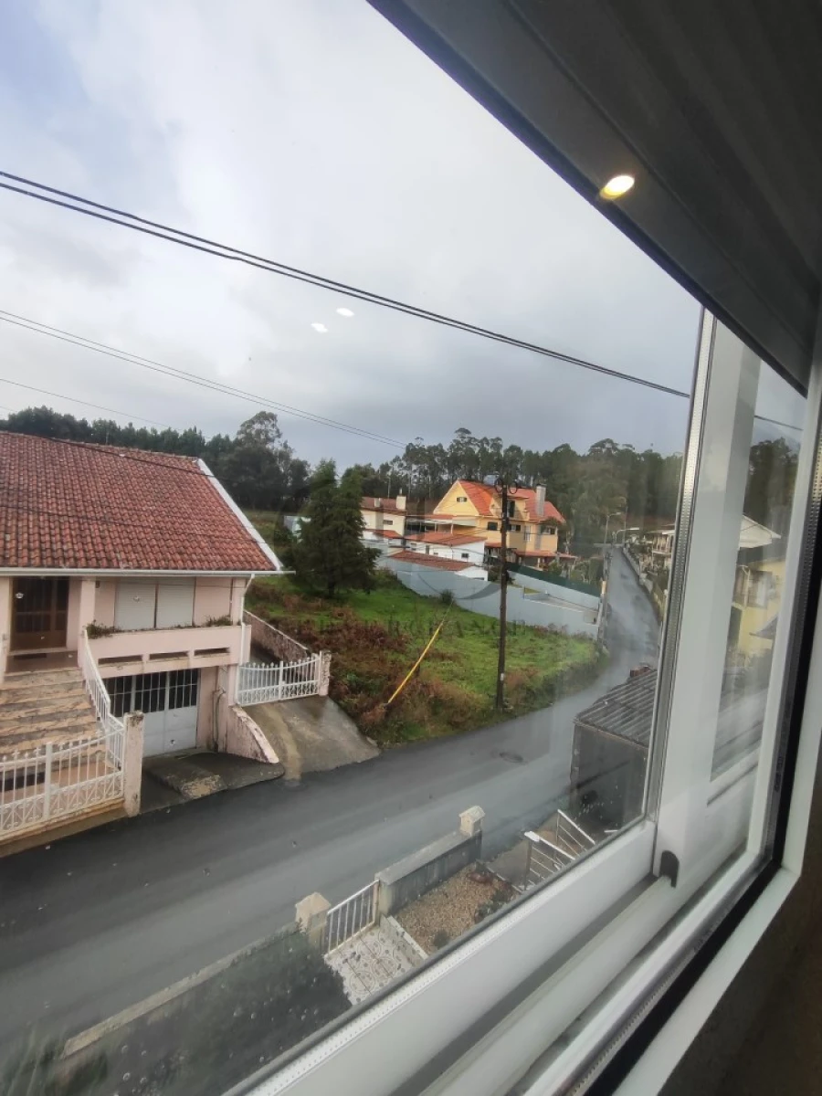 Apartamento T2 para Venda em Vila de Cucujães Foto 19