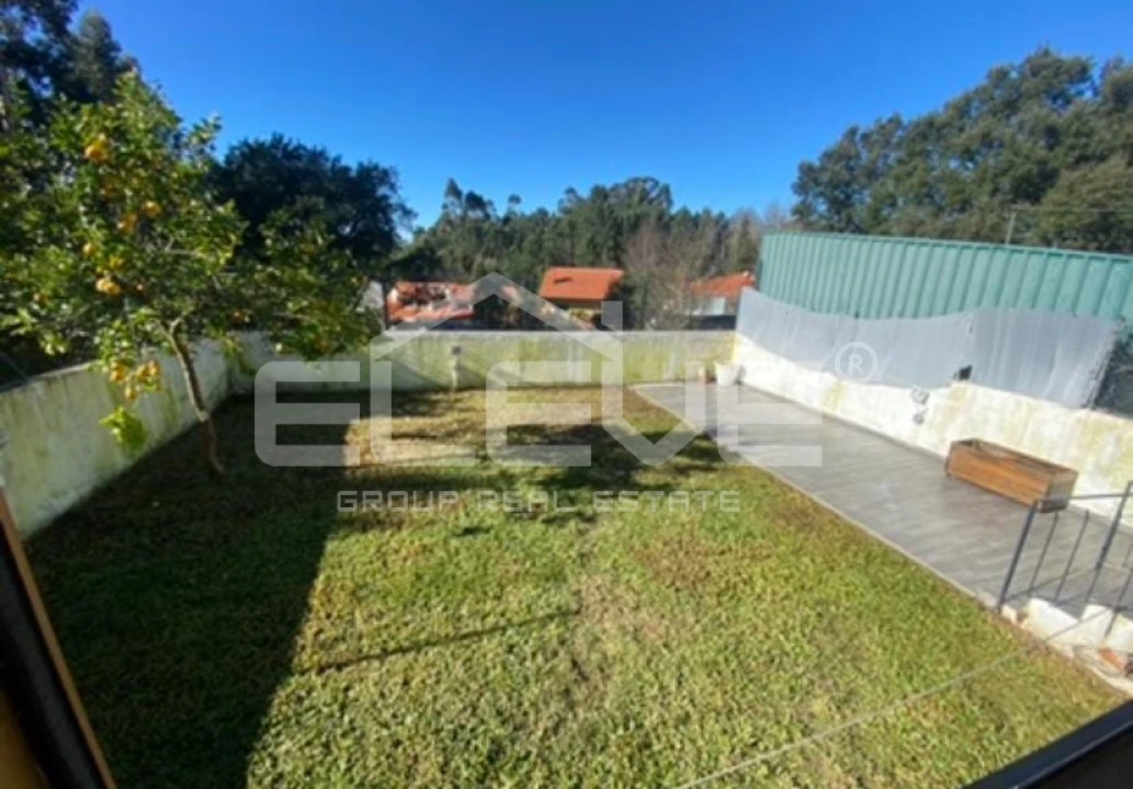 Moradia T3 para Venda em Canelas Foto 36