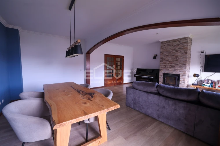 Moradia T3 para Venda em Canelas Foto 4