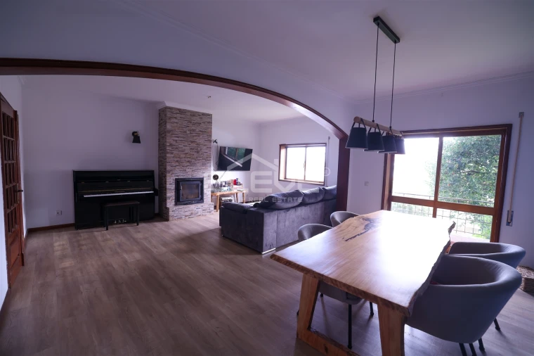 Moradia T3 para Venda em Canelas Foto 1