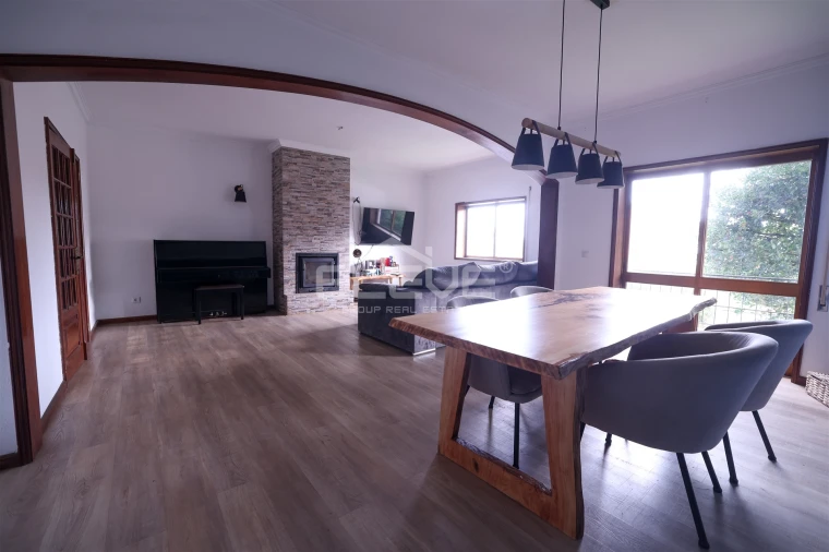 Moradia T3 para Venda em Canelas Foto 2