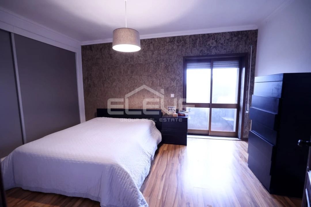 Moradia T3 para Venda em Canelas Foto 24