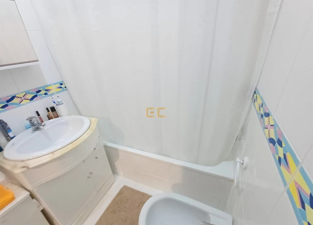 Apartamento T1 para Venda em Buarcos Foto 10