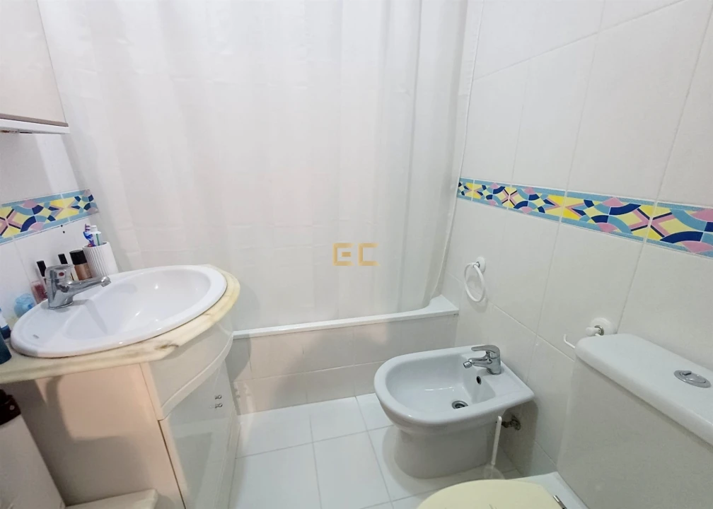 Apartamento T1 para Venda em Buarcos Foto 11