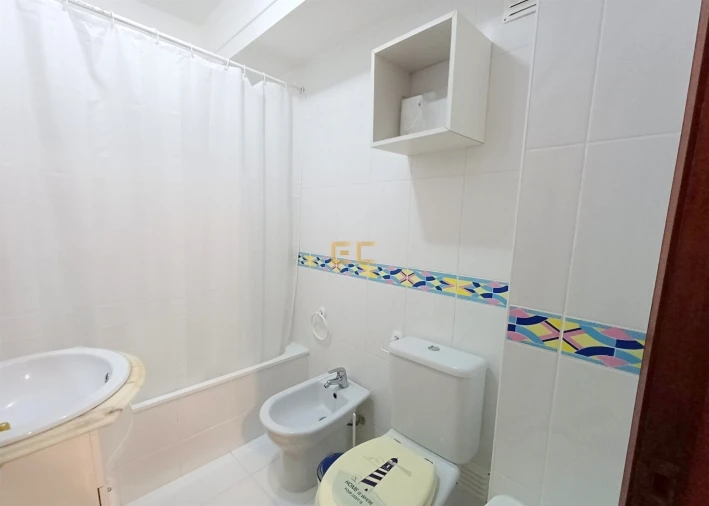 Apartamento T1 para Venda em Buarcos Foto 9