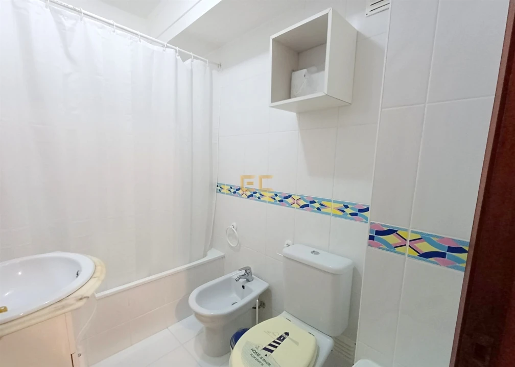 Apartamento T1 para Venda em Buarcos Foto 9