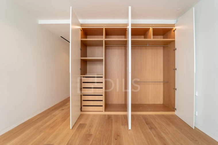 Apartamento T4 para Venda em Aldoar, Foz do Douro e Nevogilde Foto 32