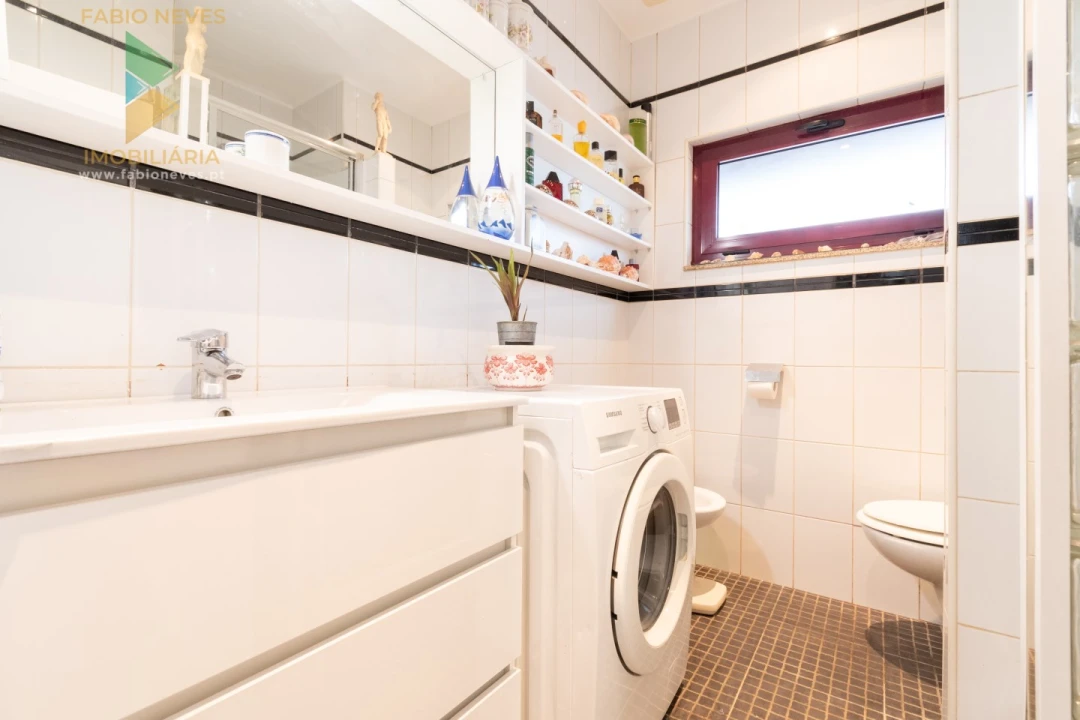 Moradia T2 para Venda em Santa Maria Maior e Monserrate e Meadela Foto 10