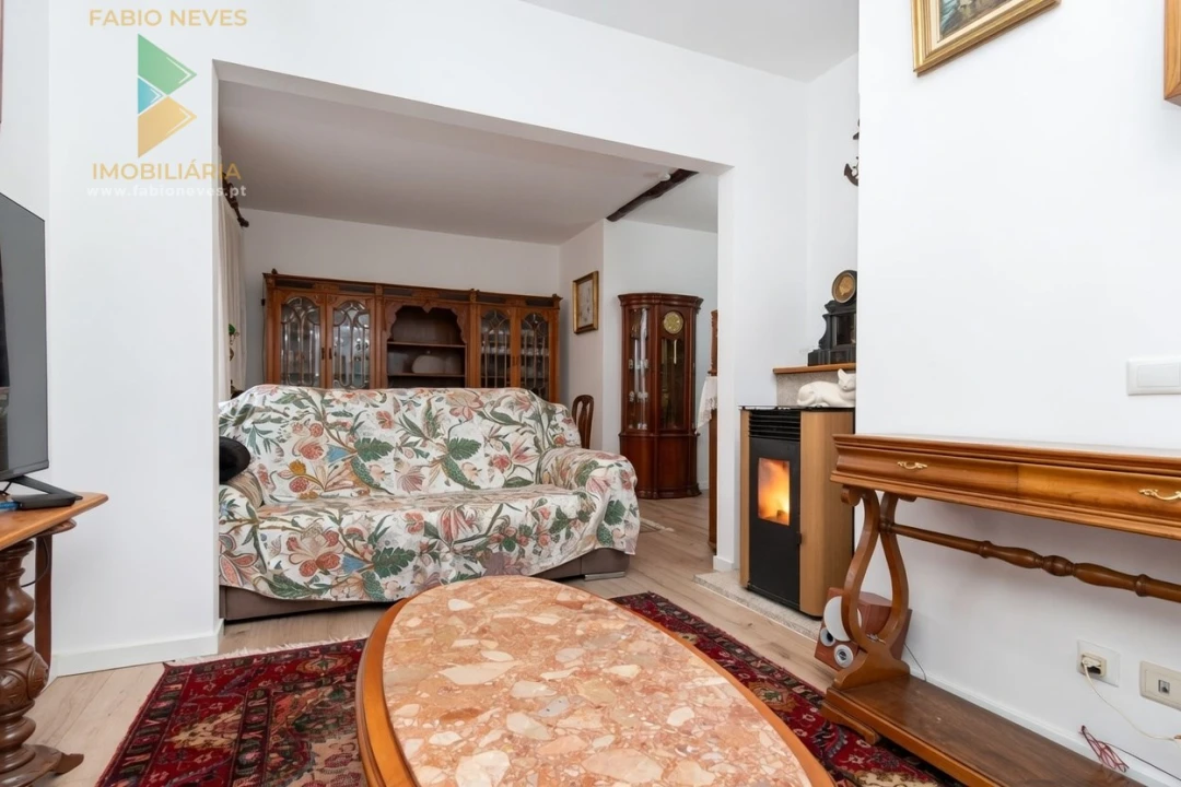 Moradia T2 para Venda em Santa Maria Maior e Monserrate e Meadela Foto 1