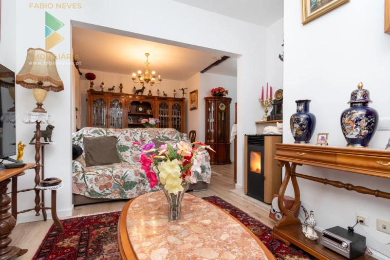 Moradia T2 para Venda em Santa Maria Maior e Monserrate e Meadela Foto 17