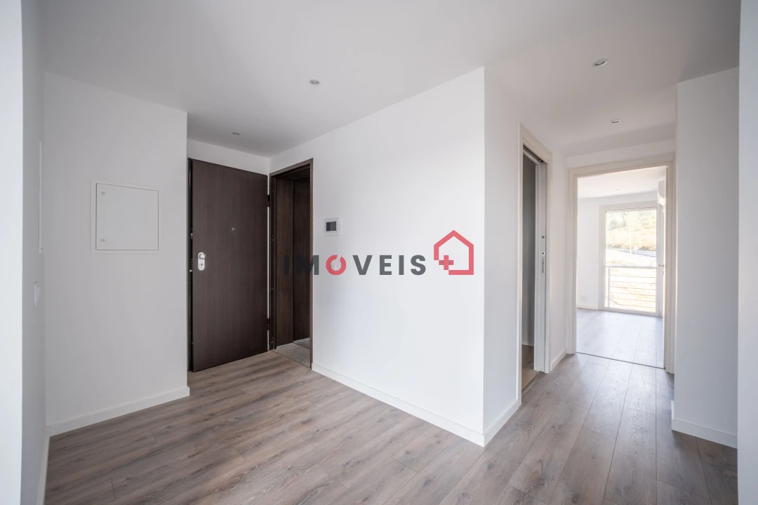 Apartamento T4 para Venda em Pombal Foto 4