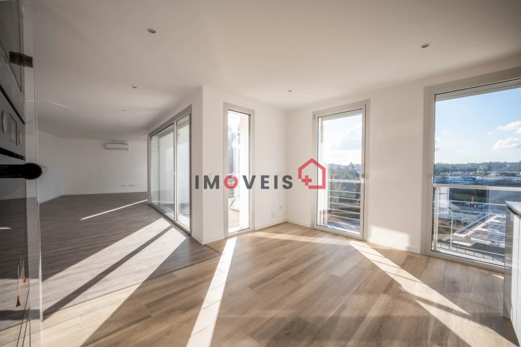 Apartamento T4 para Venda em Pombal Foto 12