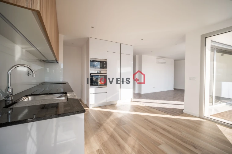 Apartamento T4 para Venda em Pombal Foto 11