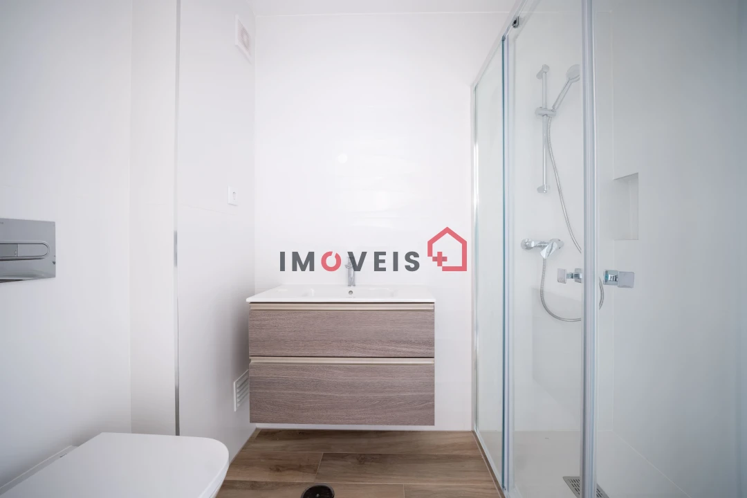 Apartamento T4 para Venda em Pombal Foto 18