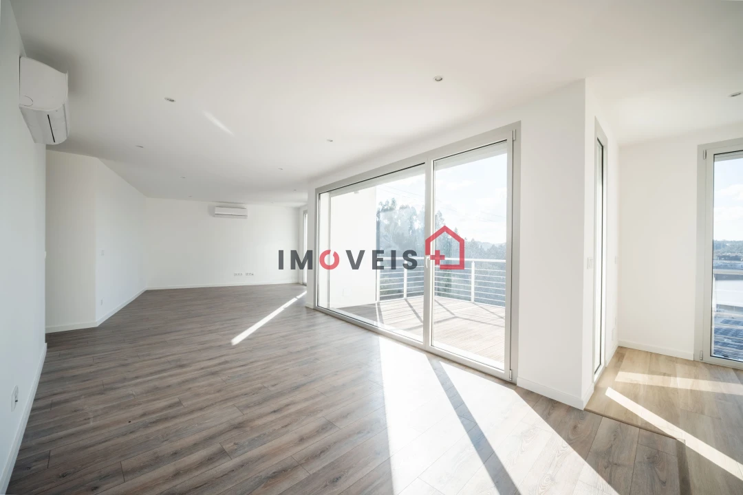 Apartamento T4 para Venda em Pombal Foto 13