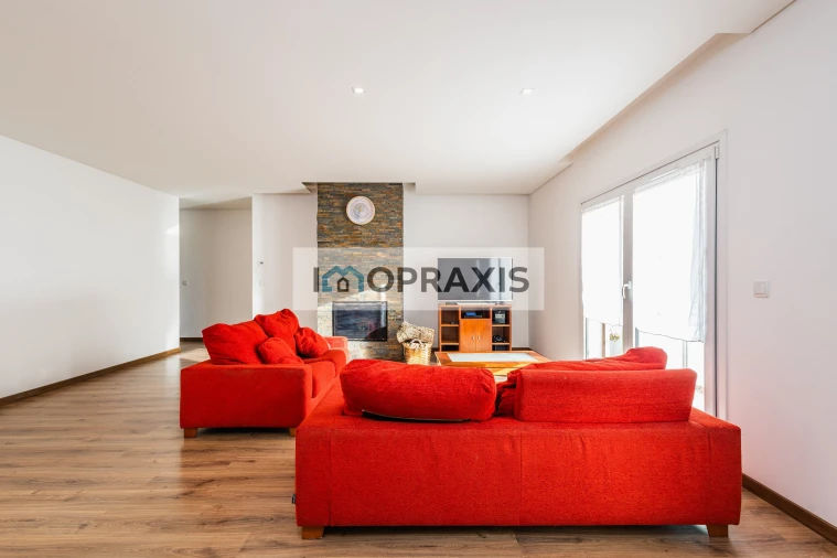 Moradia T5 para Venda em Marrazes e Barosa Foto 3