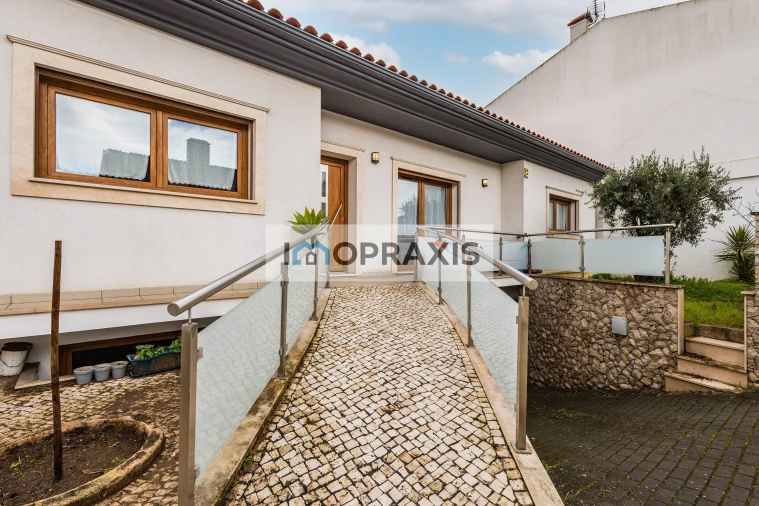 Moradia T5 para Venda em Marrazes e Barosa Foto 2