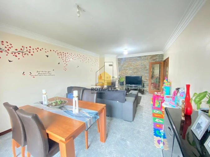 Apartamento T2 para Venda em Folgosa Foto 4