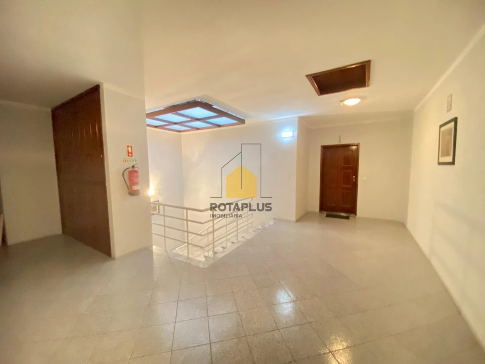 Apartamento T2 para Venda em Folgosa Foto 17