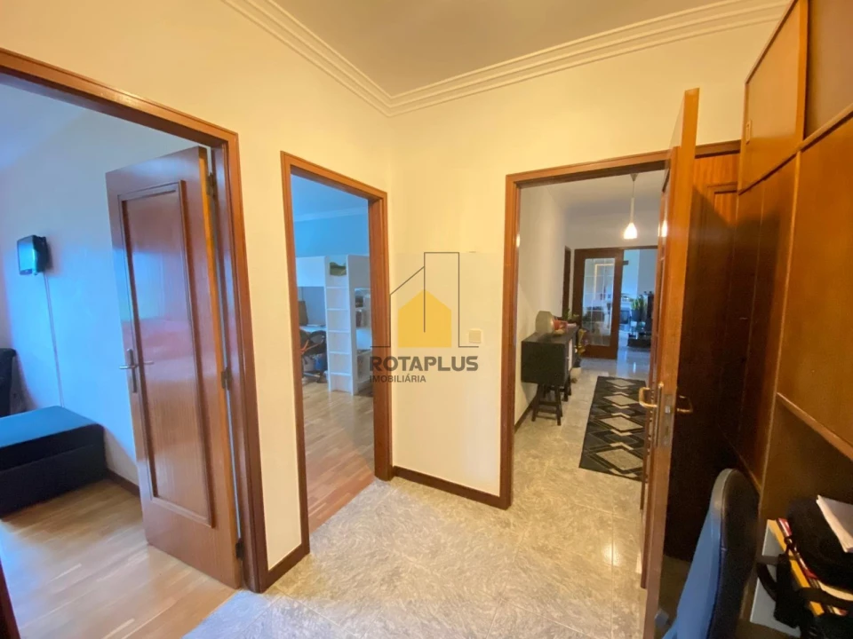 Apartamento T2 para Venda em Folgosa Foto 8