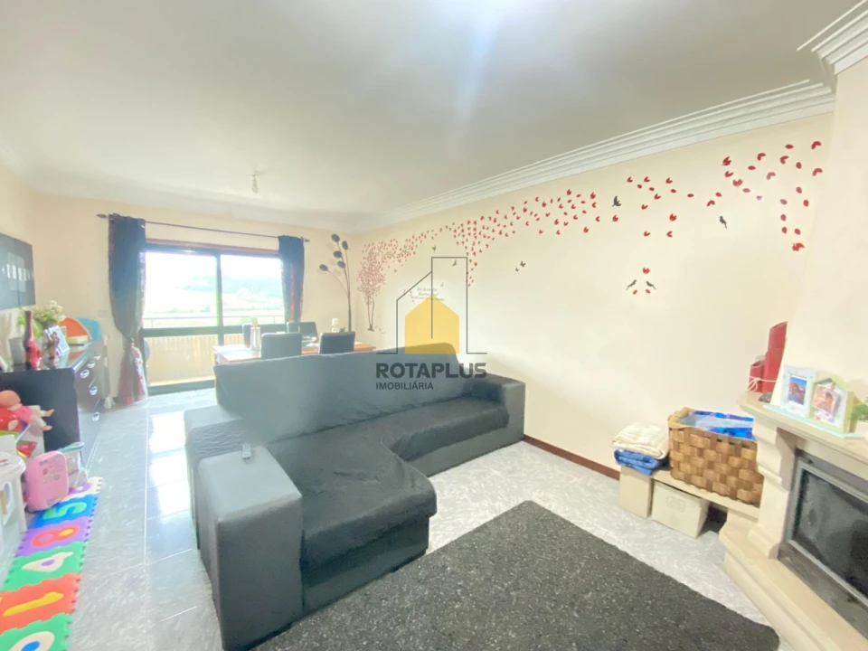 Apartamento T2 para Venda em Folgosa Foto 2