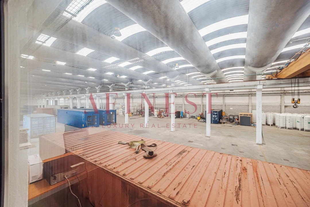 Armazém para Arrendamento em Santa Maria e São Miguel, São Martinho, São Pedro Penaferrim Foto 2