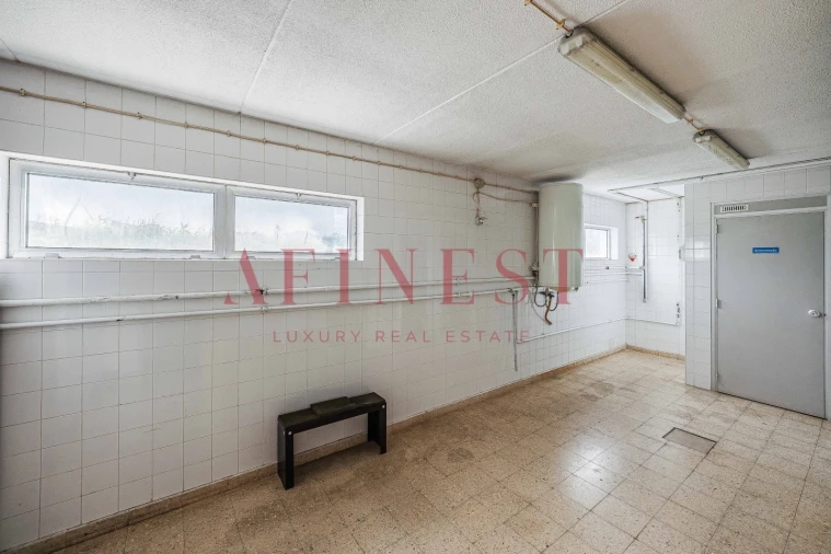 Armazém para Arrendamento em Santa Maria e São Miguel, São Martinho, São Pedro Penaferrim Foto 3