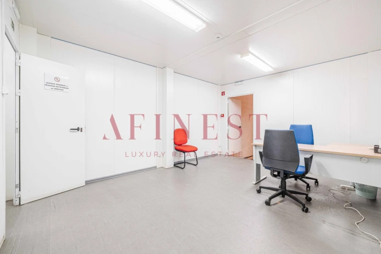 Armazém para Arrendamento em Santa Maria e São Miguel, São Martinho, São Pedro Penaferrim Foto 16