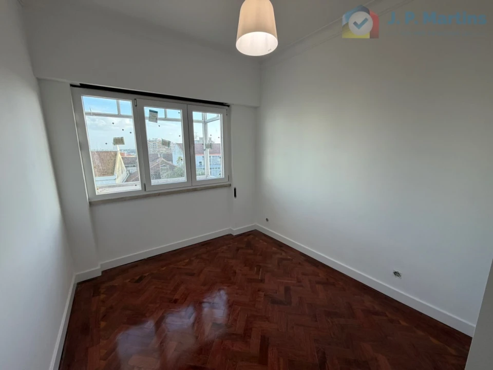 Apartamento T3 para Venda em Almada, Cova da Piedade, Pragal e Cacilhas Foto 7