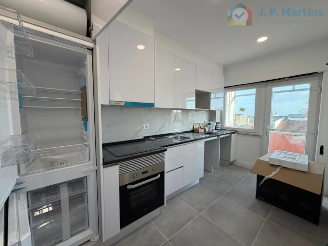 Apartamento T3 para Venda em Almada, Cova da Piedade, Pragal e Cacilhas Foto 4