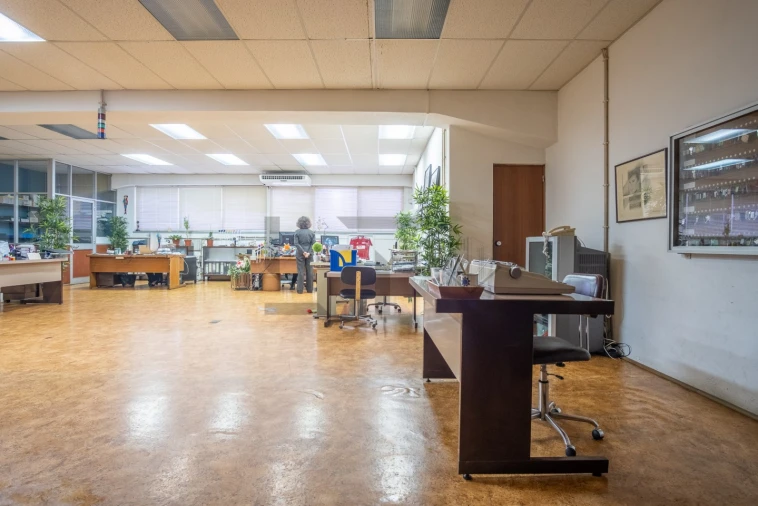 Prédio para Arrendamento em Sacavém e Prior Velho Foto 22